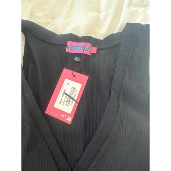 NWT Edikted High Cut Ribbed V Neck Bodysuit Sz Small - Picture 11 of 14